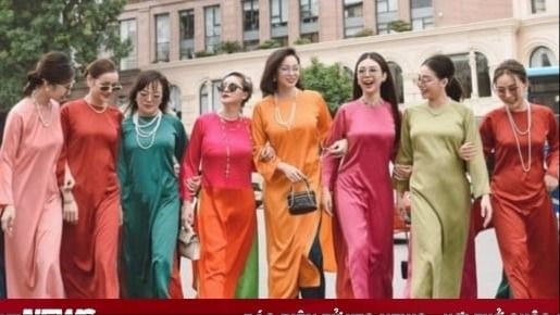 12 con giáp nên mặc áo dài màu gì trong ngày Tết Giáp Thìn 2024?