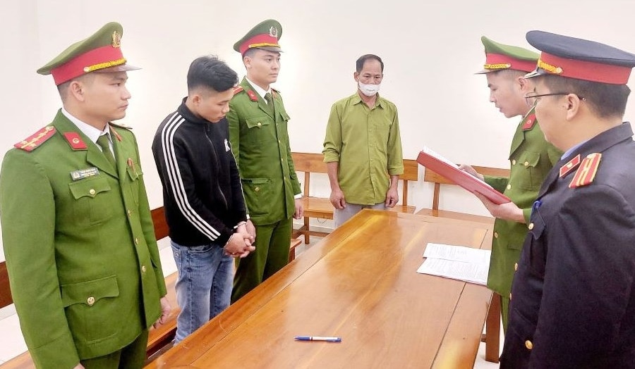 Bắt tạm giam thanh niên không có bằng lái ô tô, tông chết người