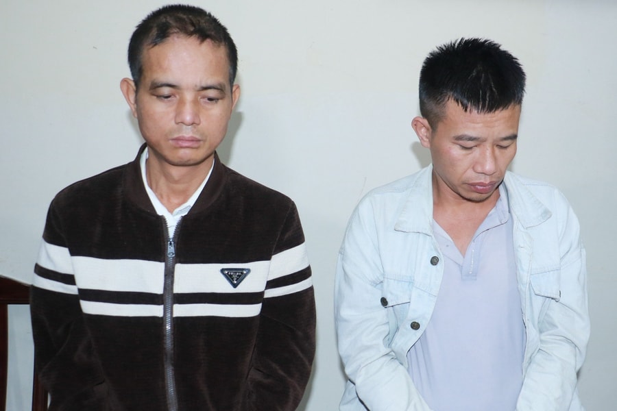 Bắt 2 đối tượng, thu giữ 15 bánh hêrôin