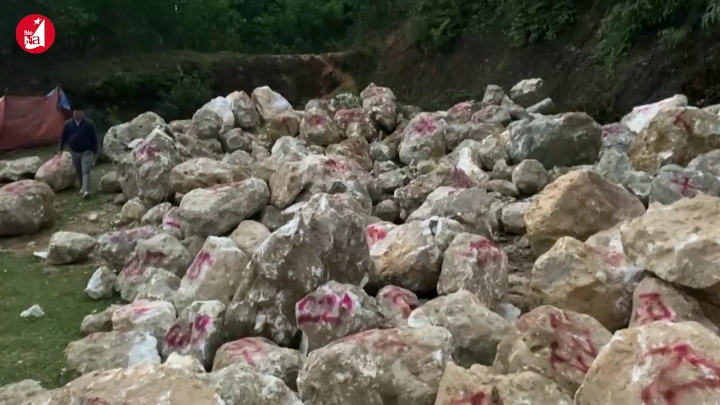 Video: Bắt giữ hơn 480 tấn đá thạch anh trái phép