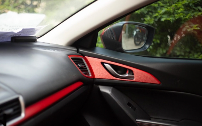 Có nên dán carbon nội thất ô tô? 