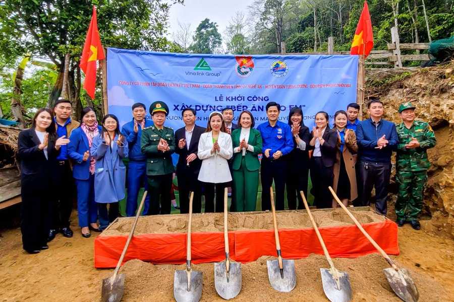 Khởi công xây dựng công trình ‘Bếp ăn cho em’ tại huyện Tương Dương 
