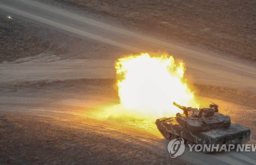 Hàn Quốc tập trận bắn đạn thật gần biên giới với Triều Tiên