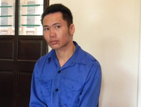 Trả nghĩa ân tình bằng… nhát dao