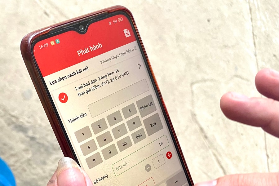 Đến ngày 31/3, doanh nghiệp kinh doanh xăng dầu không xuất hóa đơn điện tử theo từng lần bán sẽ bị xử lý