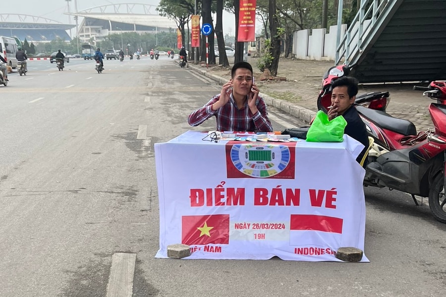 Vé trận tuyển Việt Nam gặp Indonesia ế ẩm