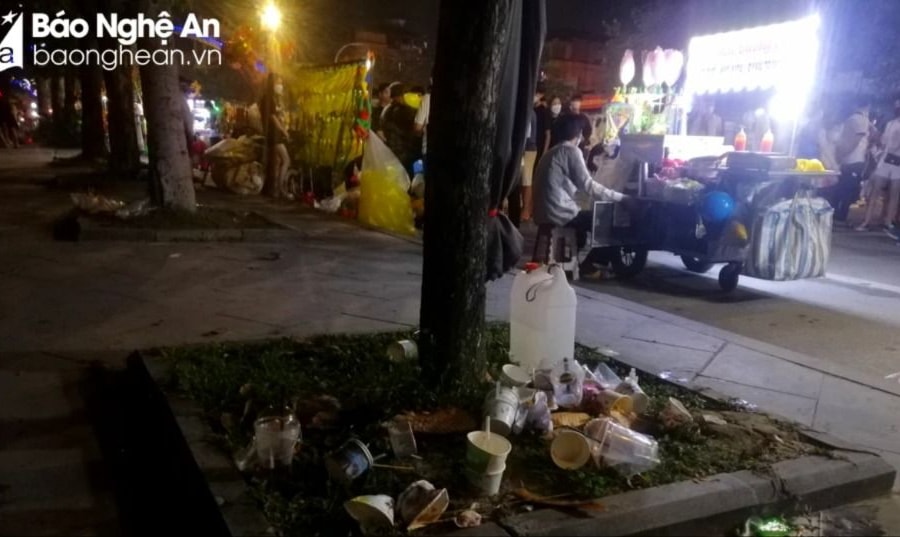 Xả rác bừa bãi nơi công cộng bị xử phạt như thế nào?