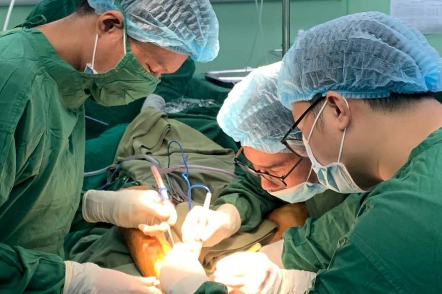 Bệnh viện Đa khoa TP Vinh ‘hồi sinh’ bàn chân nguy cơ hoại tử cho cụ bà 88 tuổi 