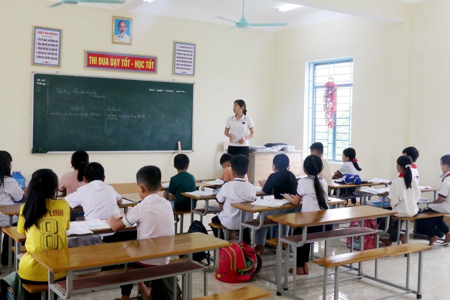 Hơn 130 học sinh ở Trường Tiểu học Ngọc Sơn (Thanh Chương) đã đi học trở lại