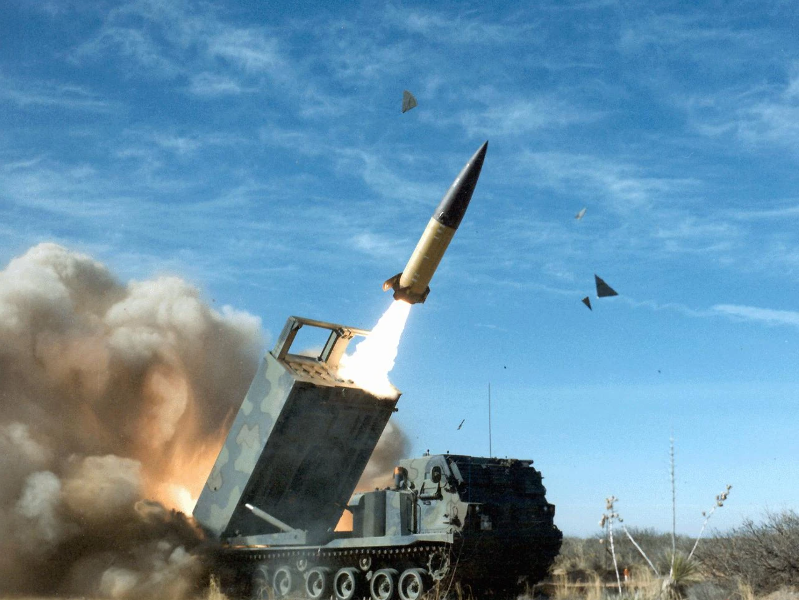 Lực lượng vũ trang Ukraine bắn tên lửa ATACMS vào Crimea 