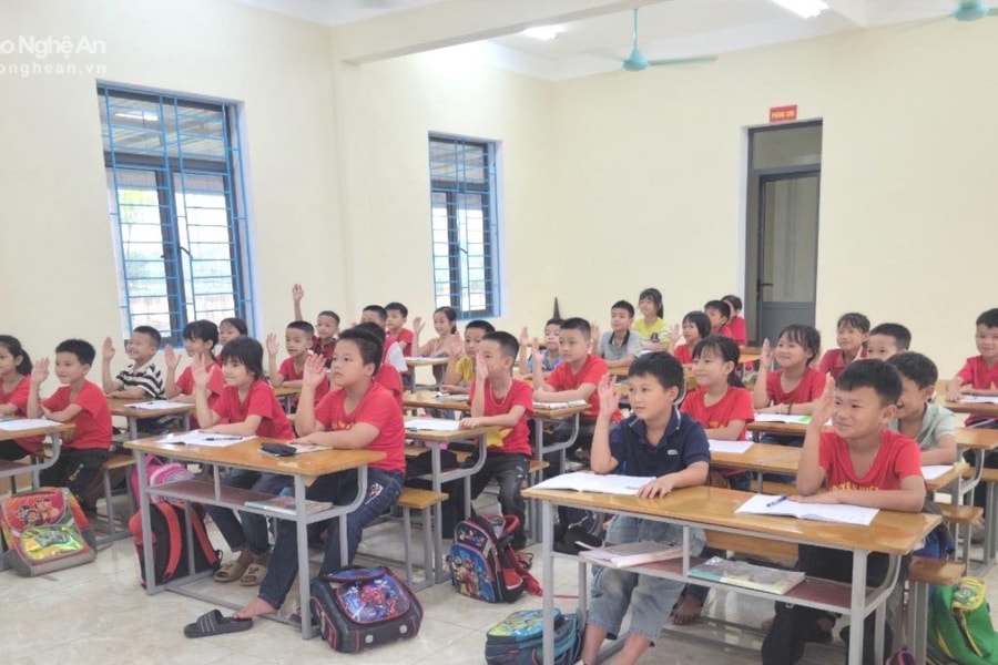 Toàn bộ học sinh ở Trường Tiểu học Ngọc Sơn (Thanh Chương) đã đi học đầy đủ