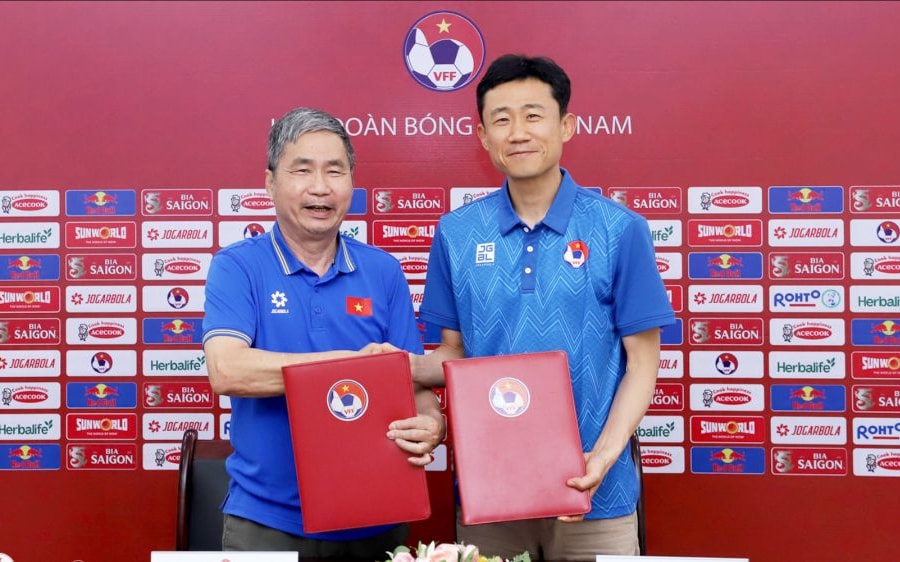 VFF công bố trợ lý đắc lực của huấn luyện viên Kim Sang-sik