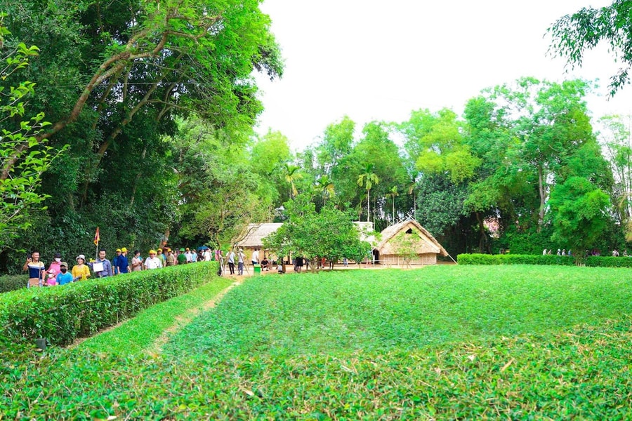 Truyền thống quê hương, gia đình với sự hình thành nhân cách, tư tưởng yêu nước của Chủ tịch Hồ Chí Minh