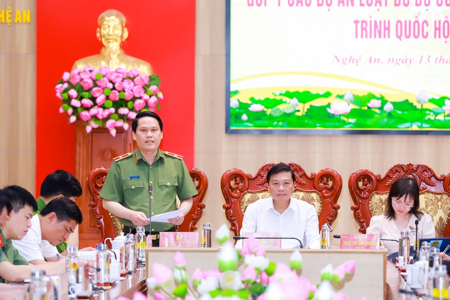 Công an tỉnh Nghệ An và Đoàn ĐBQH tỉnh phối hợp tổ chức Hội thảo góp ý 6 dự án luật do Bộ Công an chủ trì soạn thảo trình Quốc hội