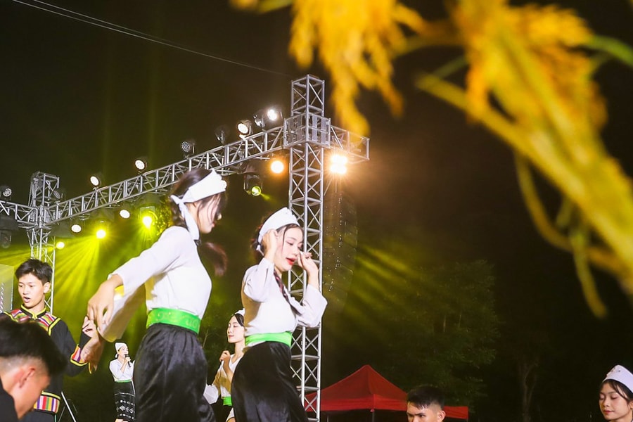 Đu đu điềng điềng - thể hát dân của dân tộc Thổ ở Nghệ An