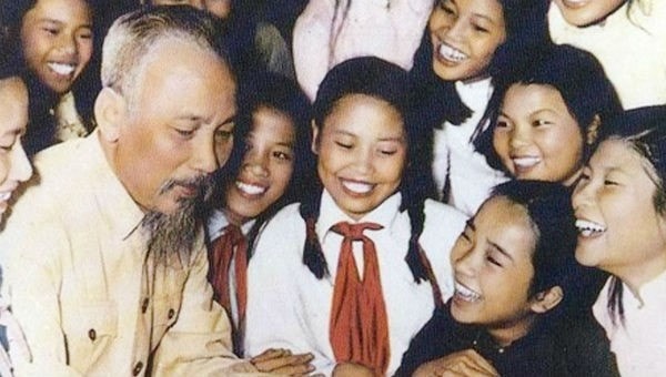 Thấm nhuần tư tưởng Chủ tịch Hồ Chí Minh về đổi mới giáo dục