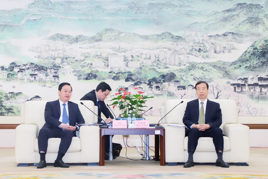 Chủ tịch UBND tỉnh Nghệ An Nguyễn Đức Trung hội kiến lãnh đạo thành phố Đông Quản, tỉnh Quảng Đông (Trung Quốc)