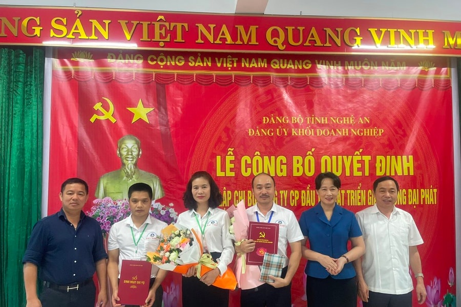 Công bố Quyết định thành lập Chi bộ doanh nghiệp tư nhân