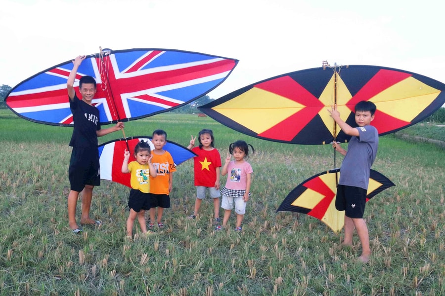 Vi vu cánh diều tuổi thơ trên đồng quê xứ Nghệ