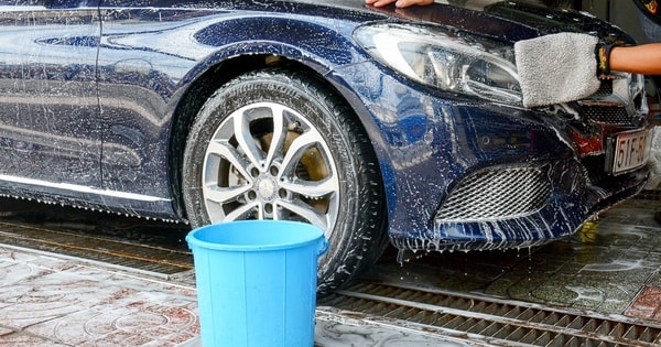 5 điều không nên làm khi tự rửa ô tô