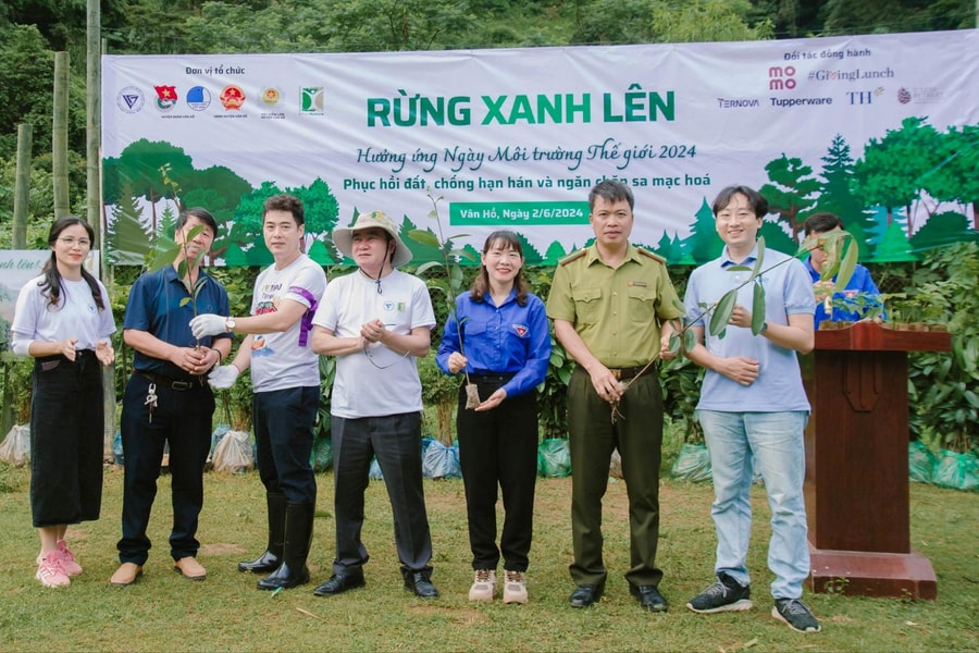 Tập đoàn TH chung tay hỗ trợ cộng đồng để 'Rừng xanh lên'