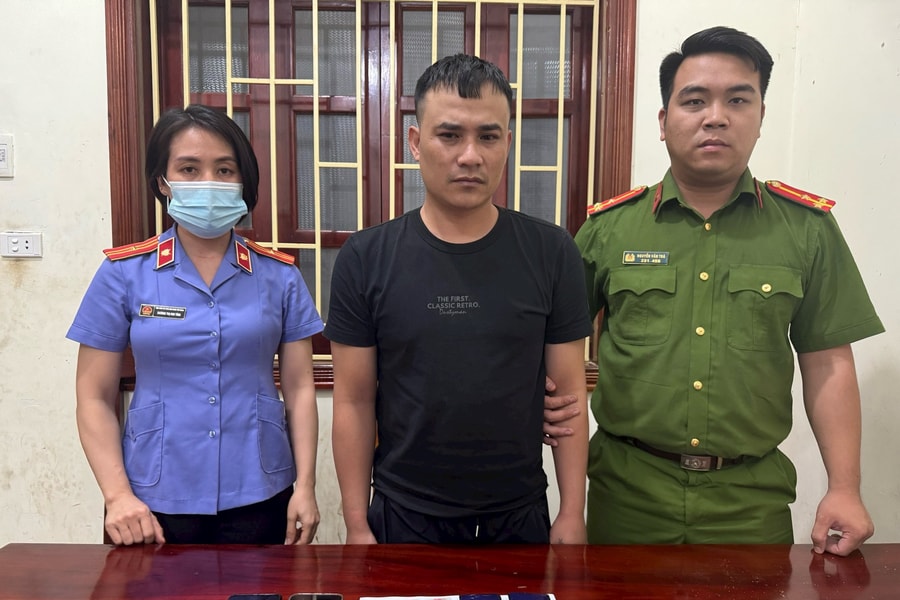 Khởi tố đối tượng mua bán trái phép hơn 1.000 viên ma túy tổng hợp