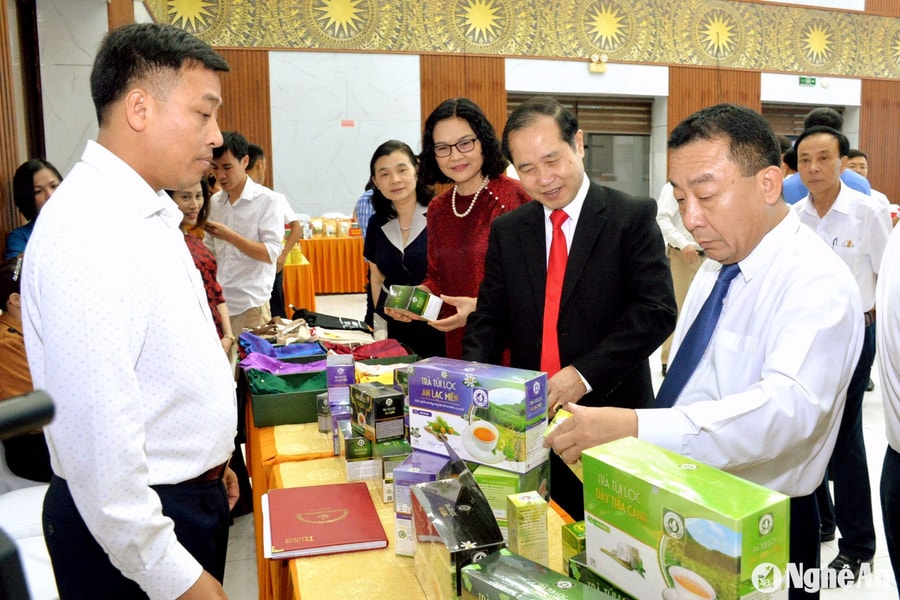 Sản phẩm OCOP ‘tốt gỗ’ mà chưa tốt ‘nước sơn’