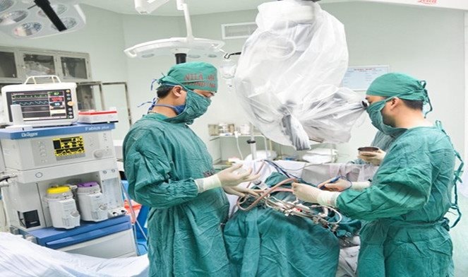Bệnh viện Hữu nghị Đa khoa Nghệ An điều trị thành công 2 bệnh nhân có khối u não lớn, phức tạp