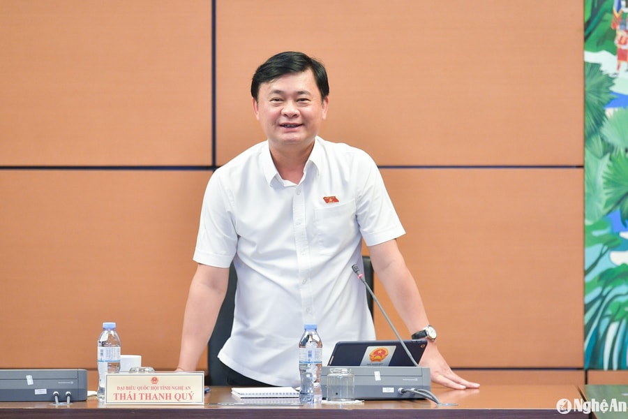 Đại biểu Quốc hội đoàn Nghệ An thảo luận về đề xuất cho phép Luật Đất đai, Luật Nhà ở, Luật Kinh doanh bất động sản có hiệu lực từ 1/8/2024