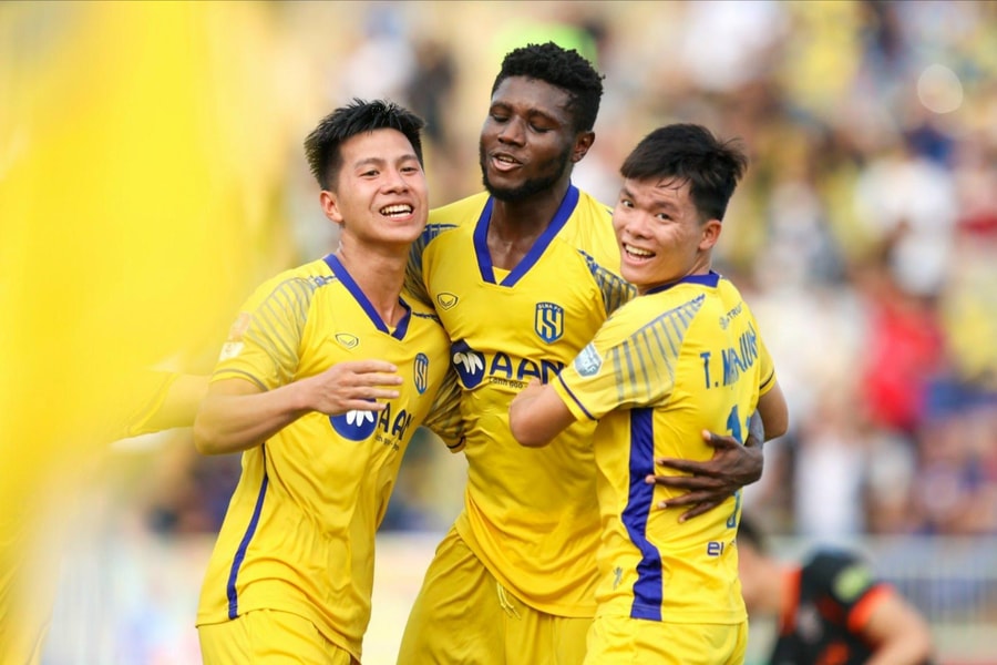 Sông Lam Nghệ An gặp Thể Công Viettel: Còn nước còn tát