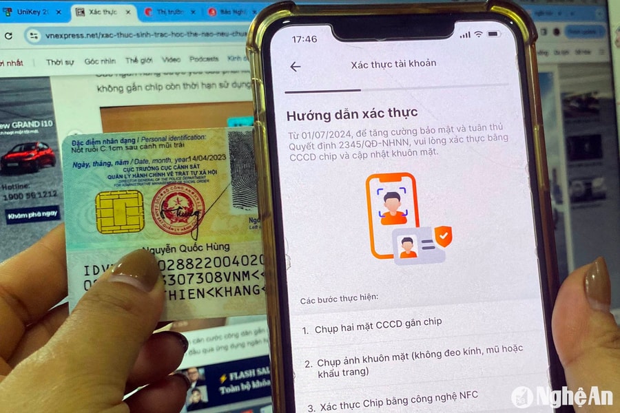 Khách hàng loay hoay xác thực sinh trắc học để giao dịch ngân hàng