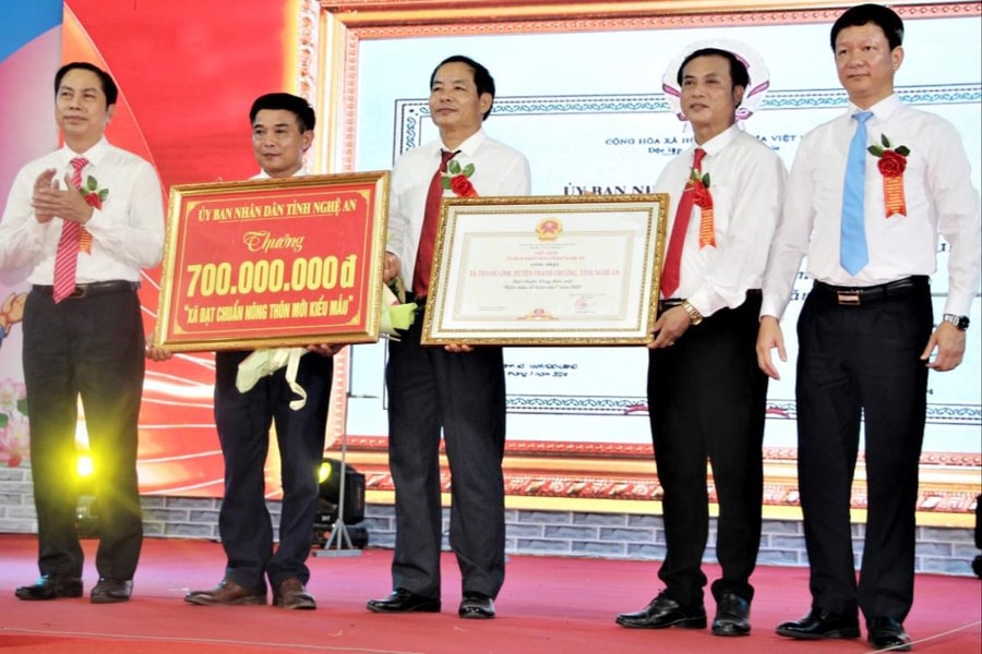 Xã Thanh Lĩnh (Thanh Chương) kỷ niệm 70 năm thành lập và đón nhận Bằng đạt chuẩn nông thôn mới kiểu mẫu