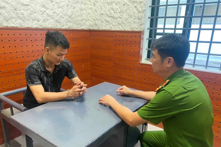 Bắt giữ đối tượng tấn công lực lượng chức năng ngăn không cho qua đường do sạt lở