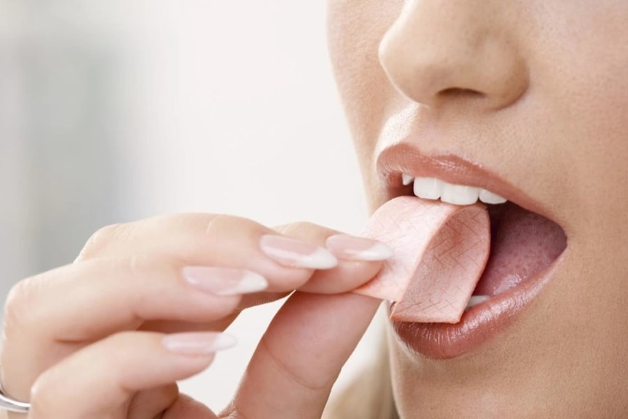 Nhai kẹo cao su quá nhiều có gây hại cho hàm?