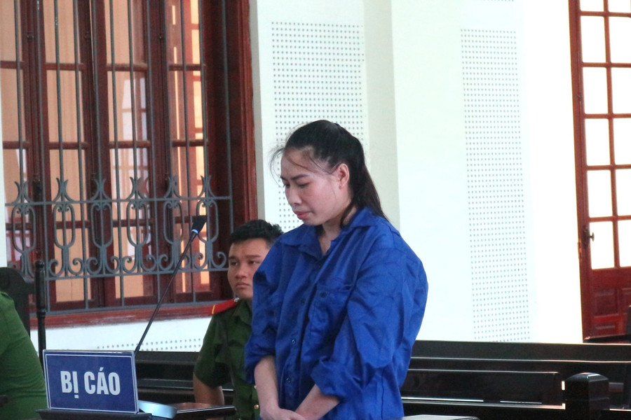 Buôn hồng phiến cho con nghiện, thiếu phụ lĩnh án