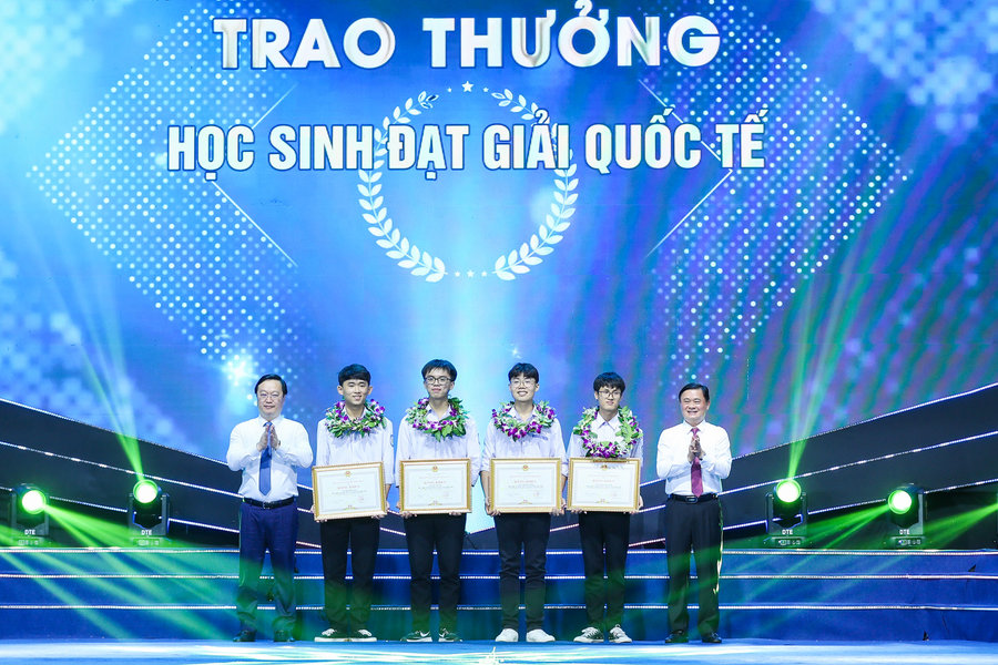 Nghệ An có số lượng học sinh đạt điểm cao tại Kỳ thi tốt nghiệp THPT 2024 được tuyên dương, khen thưởng tăng hơn năm 2023