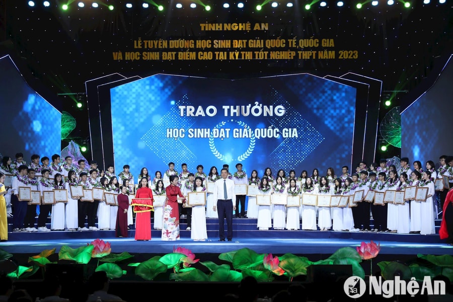 163 học sinh Nghệ An sẽ được vinh danh tại lễ tuyên dương