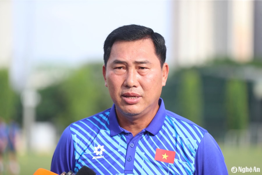 HLV Hứa Hiền Vinh rút kinh nghiệm sau thất bại tại giải U19 Đông Nam Á