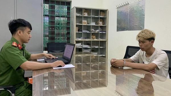 Nhóm cướp 'nhí' manh động mang theo hung khí cướp tài sản