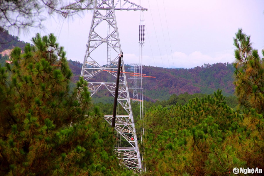 Nỗ lực đưa dự án đường dây 500kV mạch 3 về đích