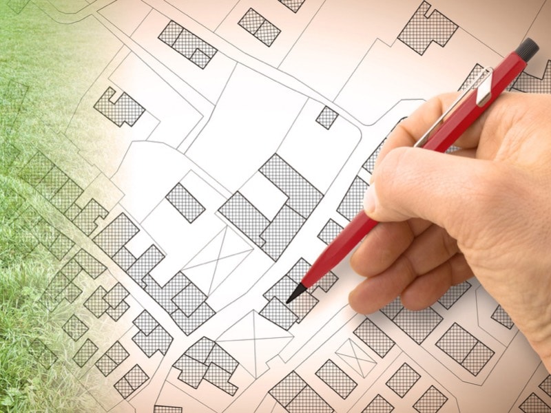 Người sử dụng đất có quyền đối với thửa đất liền kề hay không?