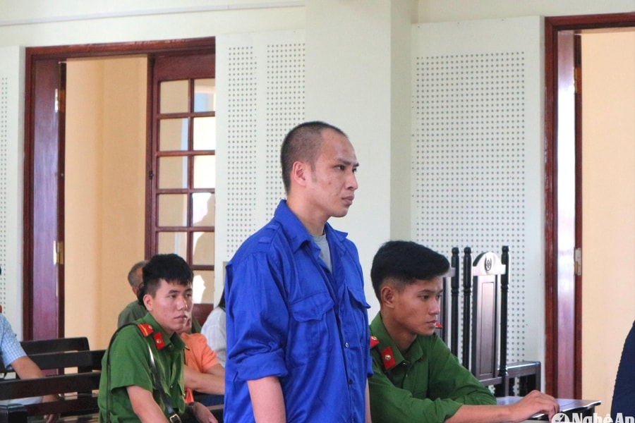 Chém người vì nghi ngờ có quan hệ bất chính với vợ mình