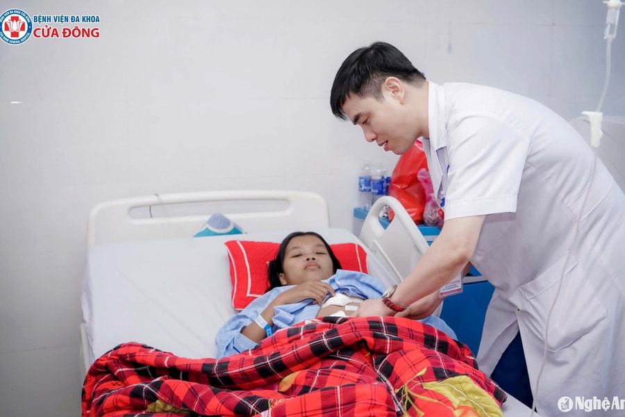 Bệnh nhân Lào được điều trị thành công biến chứng tan máu bẩm sinh tại Bệnh viện Đa khoa Cửa Đông