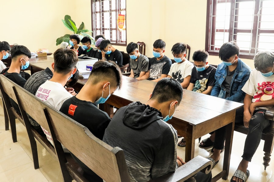 Xử lý 23 quái xế lạng lách, bốc đầu