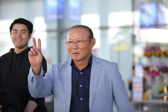 Điều gì xảy ra nếu HLV Park Hang-seo đối đầu tuyển Việt Nam?; Barca bỏ xa Real Madrid tại La Liga
