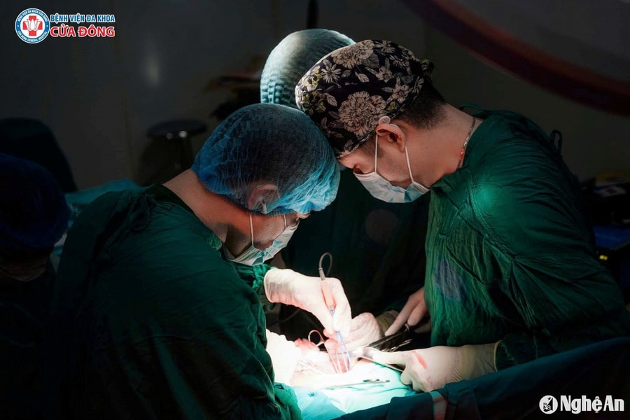 Bệnh viện Đa khoa Cửa Đông loại bỏ thành công khối u dạ dày ác tính cho bệnh nhân 61 tuổi