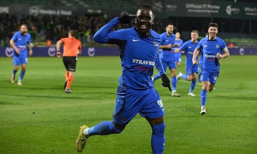 Cựu tiền đạo Sông Lam Nghệ An trở thành 'thần tài' của đội bóng nước Bỉ