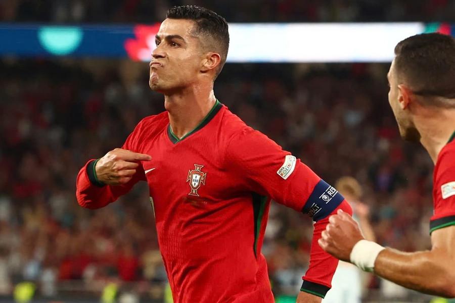 Ronaldo rực sáng, ghi bàn thắng thứ 901 giúp Bồ Đào Nha lội ngược dòng trước Scotland