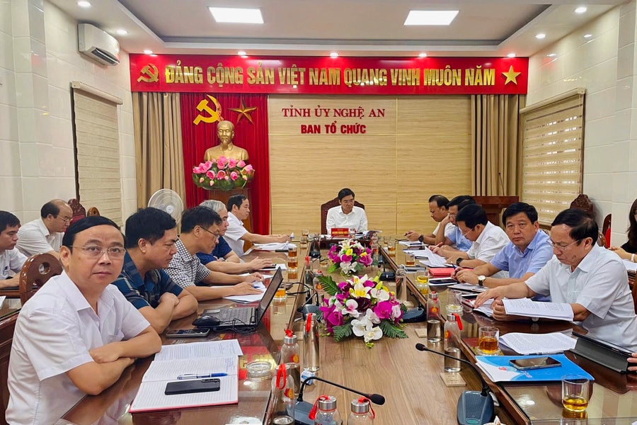 Hội nghị trực tuyến góp ý dự thảo Quy chế làm việc mẫu của đảng đoàn, ban cán sự đảng cấp tỉnh