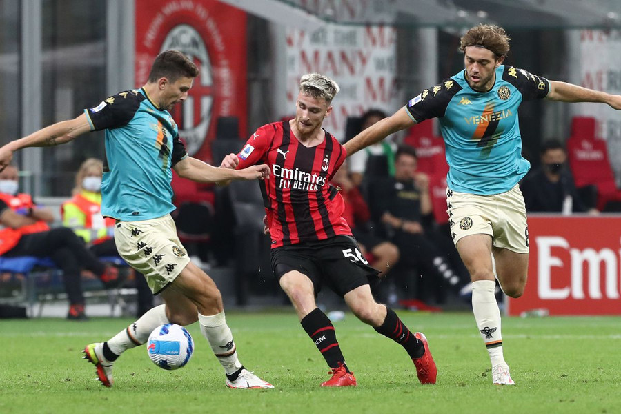 Nhận định, dự đoán AC Milan vs Venezia: Chủ nhà nắm thế trận